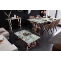 Jedinečný obdélníkový stůl Ariana v art-deco mramorovém stylu s růžově zlatými kovovými nožičkami