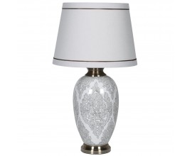Luxusní porcelánová bílá lampa Selena s šedým ornamentálním květovým vzorem a bledým stínítkem ve vintage provedení