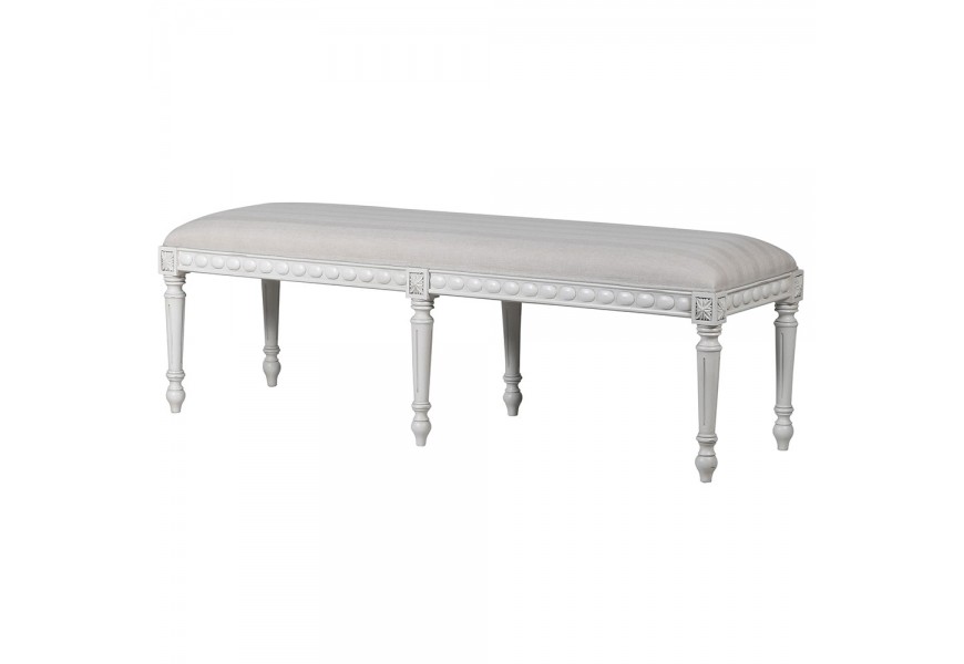 Luxusní masivní lavice Sebastian v provence stylu z mahagonového dřeva s bílou povrchovou úpravou a čalouněním s páskovou potahovou látkou