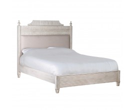 Provence manželská postel Princess s vyřezávanou konstrukcí v krémové barvě a čalouněným čelem zdobeným patinou 211cm