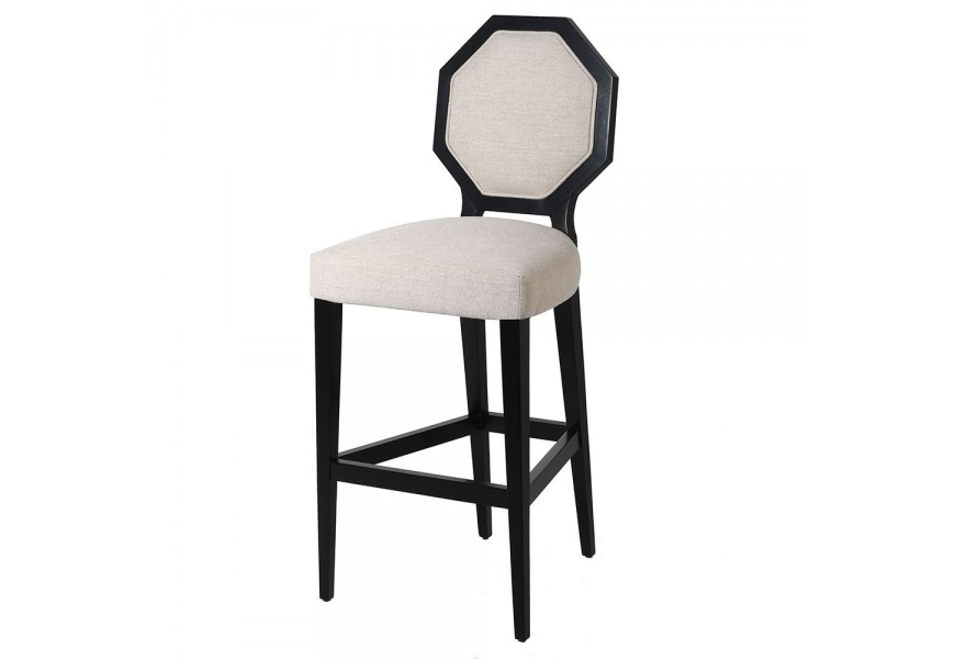Luxusní barová židle Malbis se zádovou opěrkou s osmi hranami v bílém čalounění s černými masivními nožičkami