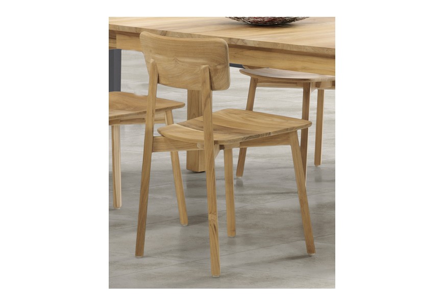 Moderní jídelní židle Fjordar z přírodního masivního dřeva teak s tvarovanou opěrkou světle hnědá