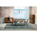 Moderní interiér zařízený skandinávským stylovým nábytkem z kolekce Vidar hnědý