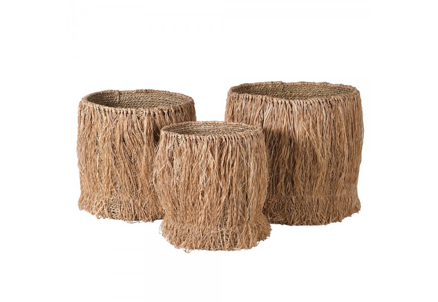 Sada tří designových kulatých ručně pletených košíků Wildo z mořské trávy v přirozené hnědé barvě v etno stylu s úložným prostorem