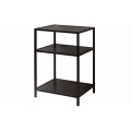 Designový černý noční stolek Industria Negra v industriálním stylu se třemi dřevěnými prkny a kovovou podstavou černý
