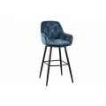 Designová barová židle Mast s modrým sametovým Chesterfield čalouněním s černými nožičkami z kovu