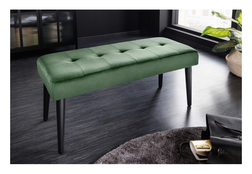 Designová moderní zelená lavice Soreli se samtovým prošívaným potahem as černýmimodern z kovu