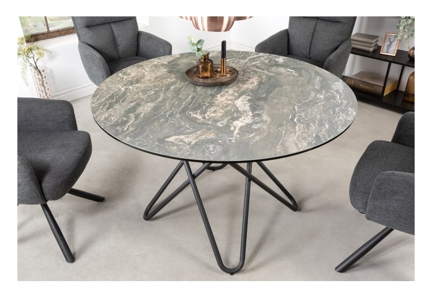 Industriální moderní jídelní stůl Sabine s kulatou keramickou deskou s mramorovým efektem a černýma nohama z kovu