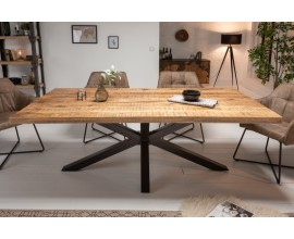 Industriální jídelní stůl Comedor z lakovaného masivního dřeva s černou kovovou podstavou obdélníkový hnědý 160cm