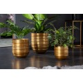 Luxusní set tří kovových květináčů Baneli kulatého tvaru v zářivém zlatém provedení
