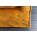 Moderní dvousedačka Heaven do obývacího pokoje se sametovým okrovým čalouněním 205cm