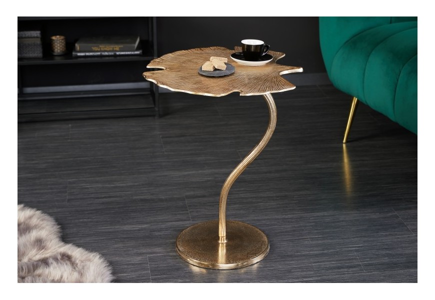 Art-deco designový příruční stolek Ginko ve tvaru listu zlatý 53cm