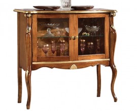 Barokní elegantní masivní dvoudveřová skříňka Pasiones se dvěma policemi na nožičkách a ručním zdobením 108cm