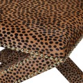 Designová kožená taburetka Feisty v potahem s leopardím vzorem hnědo-černé barvy as kovovým zdobením 55cm