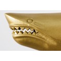 Zlat&aacute; designov&aacute; dekorace žralok Perry z kovov&eacute; slitiny na podstavci 68cm