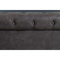 Moderní manželská postel Gambino s tmavě šedým Chesterfield čalouněním a černými dřevěnými nožičkami 225cm