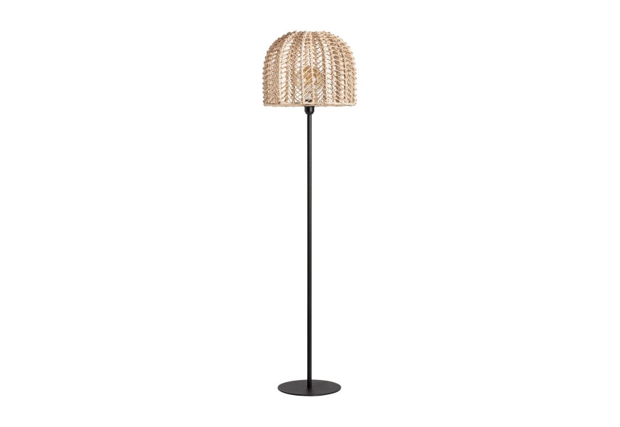 Ratanová stojací lampa Plissé Nature se světle hnědým vyplétaným stínítkem a černou kovovou podstavou