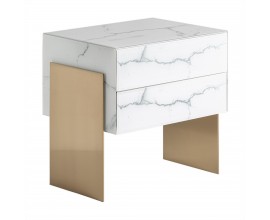 Exkluzivní bílý noční stolek Neva Marble v moderním mramorovém provedení se dvěma šuplíky a nožičkami ve zlaté barvě 55cm
