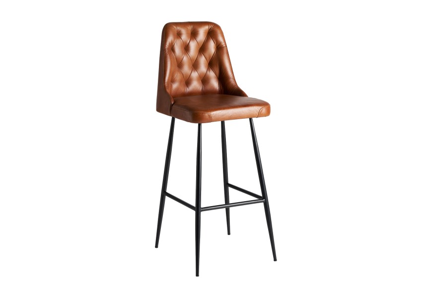 Exkluzivní kožená barová židle Kingsley ve vintage stylu s hnědým prošívaným potahem a černými kovovými nohami