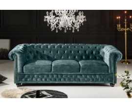 Art-deco trojsedačka Maya s Chesterfield sametovým čalouněním a nožičkami z tmavě hnědého masivního dřeva šedo-zelená