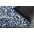 Obdélníkový vintage koberec Mistal v modré barvě z žinylkové bavlny s bílým potiskem