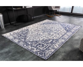 Designový bílý koberec Noyf v orientálním stylu se slonovinově modrým vzorem