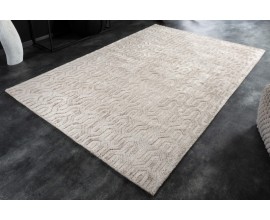 Elegantní moderní koberec Lana obdélníkového tvaru z viskózy s geometrickým vzorem béžové barvy