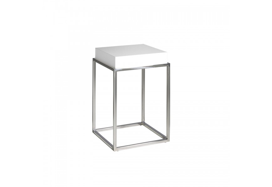 Kolekce nábytku Vita Naturale - moderní příruční stolek s pochromovanýma nohama z nerezavějící oceli