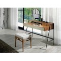 Moderní taburetka Vita Naturale je perfektní volbou pro kombinaci s dřevěným toaletním stolkem