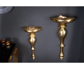 Designová zlatá orientální nástěnná polička Persephone polobloukovitého tvaru s ornamentální podstavou z kovu