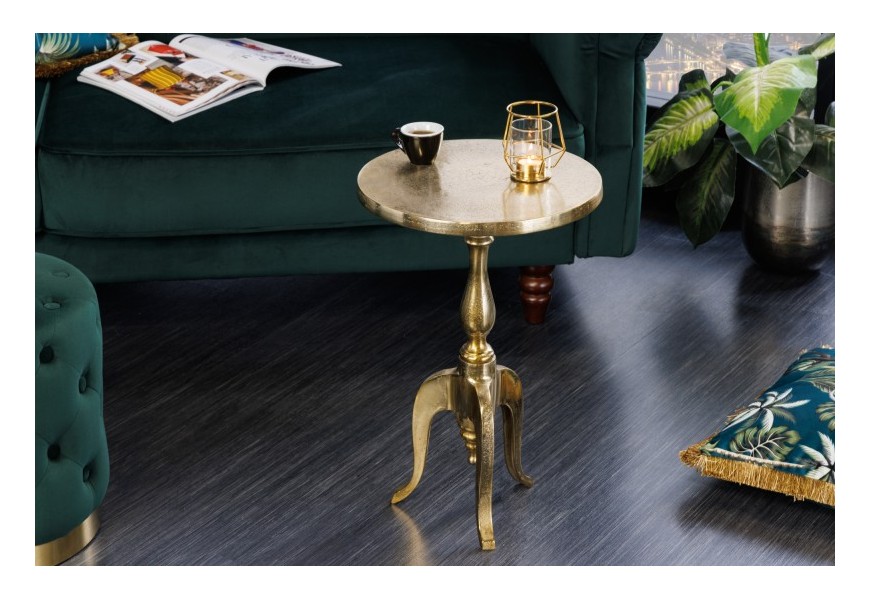 Designový glamour příruční stolek Saphir zlaté barvy z kovu s kulatou vrchní deskou a třemi ozdobnými nožičkami