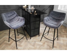 Designová barová židle Kotor s šedým sametovým potahem a černýma nohama z kovu 105cm
