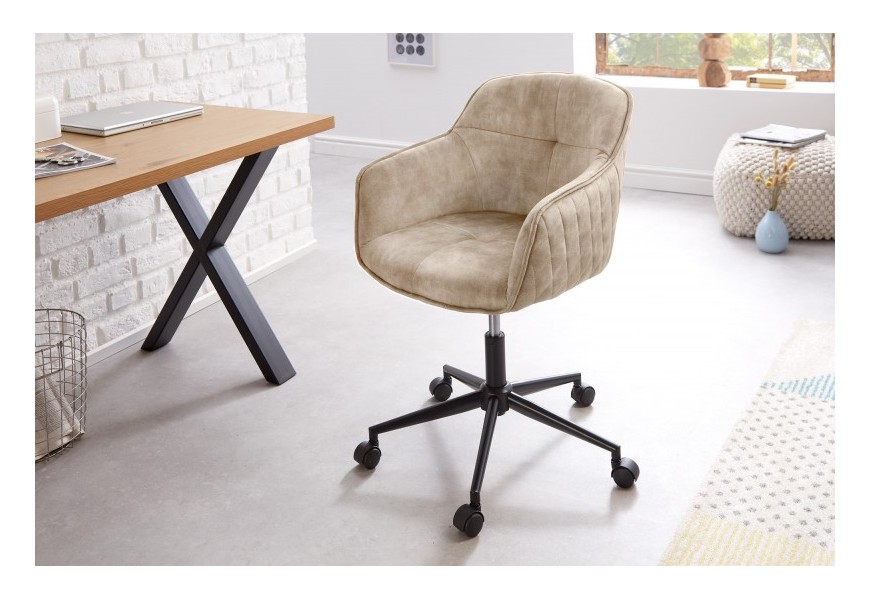 Designová kancelářská židle Tapiq s nastavitelnou výškou, černou konstrukcí a béžovým potahem na kolečkách