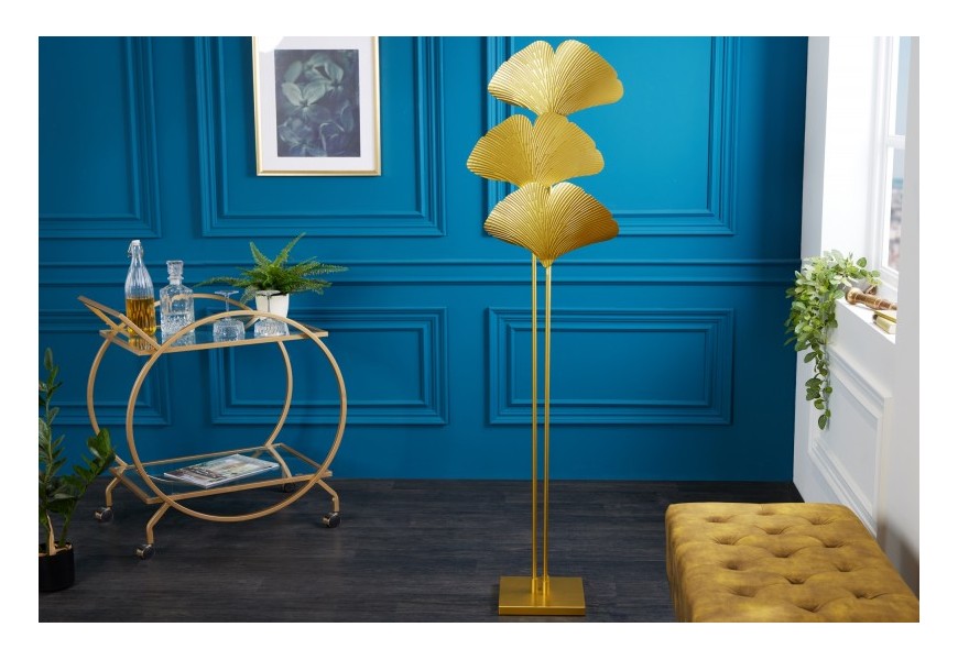 Luxusní glamour stojací lampa Ginko ve zlaté barvě s kovovou konstrukcí se třemi listy ginka