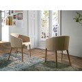 Sofistikovaná jídelní židle Vita Naturale s krémovým čalouněním a hnědýma nohama z jasanového dřeva