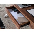 Moderní psací stolek Vita Naturale je obohacený o dvě praktické zásuvky