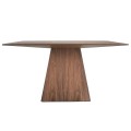 Přírodní design dřevěného jídelního stolu Vita Naturale zvýrazní povrchovou kresbu dřeva