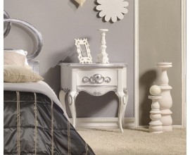 Luxusní barokní noční stolek Alegro bílé barvy se šuplíkem a ornamentálním zdobením 62cm