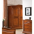 Klasická šatní skříň Mozatti z masivního dřeva s úložným prostorem se dvěma zasouvatelnými dveřmi bez nožiček s možností výběru barvy dřeva