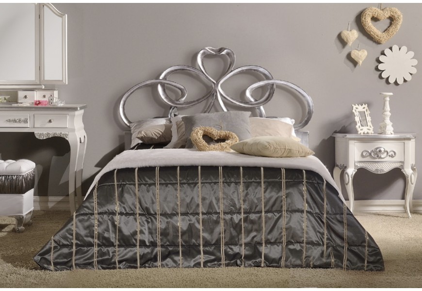 Luxusní barokní manželská postel Alegro ve stříbrném provedení s ozdobným čelem