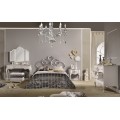Exkluzivní manželská postel Alegro s ozdobným stříbrným čelem 180x200