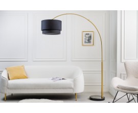 Art deco vysoká stojíci lampa Kara se zlatým kovovým stojanem a černým stínítkem kulatého tvaru 214cm