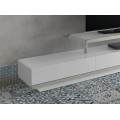 Dřevěné provedení s lesklým lakováním na povrchu bílého TV stolku Urbano