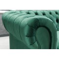 Designová chesterfield trojsedačka Milenna se smaragdově zeleným čalouněním ze sametu as černými masivními nožičkami 190cm