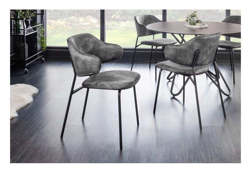 Elegantní čalouněná jídelní židle v tmavě šedém provedení ze sametu s černou konstrukcí z kovu