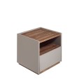 Moderní elegantní noční stolek Forma Moderna s béžovým povrchem jednou zásuvkou a vrchní deskou z ořechového dřeva