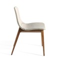 Zaoblené tvary sedáku a zádové opěrky židle Forma Moderna s měkkým pěnovým vyplněním zaručí komfortní sezení