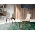 Teplé barevné provedení jídelní židle Forma Moderna dodá přírodní nádech do Vašeho domova