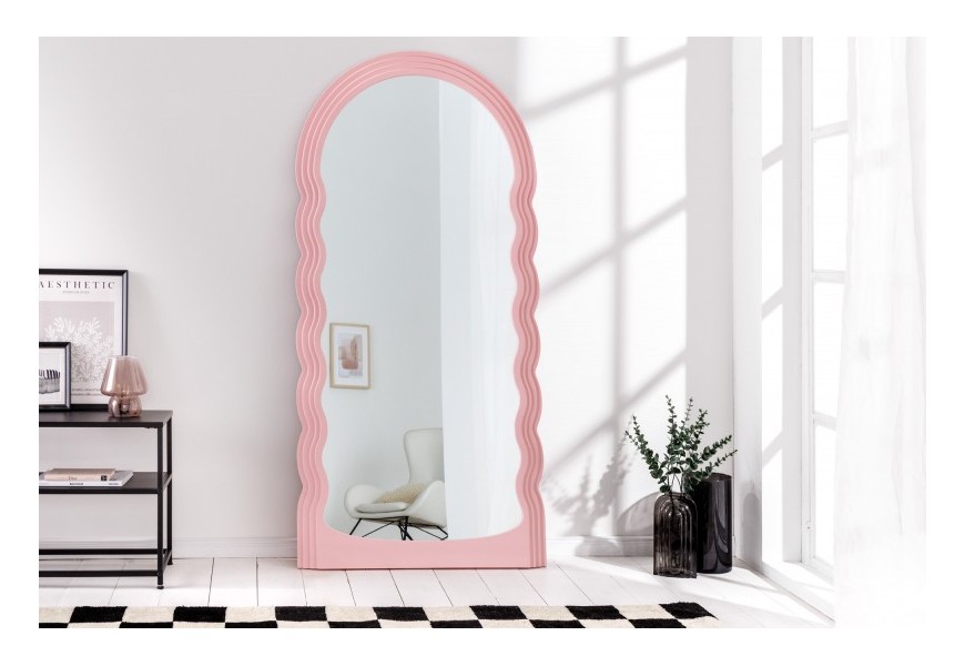 Art deco moderní vysoké zrcadlo Swan s vlnitým rámem v pastelové růžové barvě 160cm