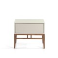 Minimalistický design nočního stolku Forma Moderna s nádechem provensálského stylu